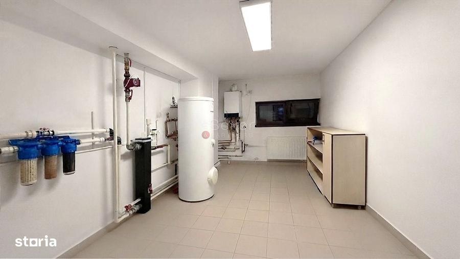 Casă cu 4 camere în Noua