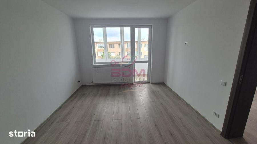 Apartament cu 3 camere semidecomandat în Micro 1