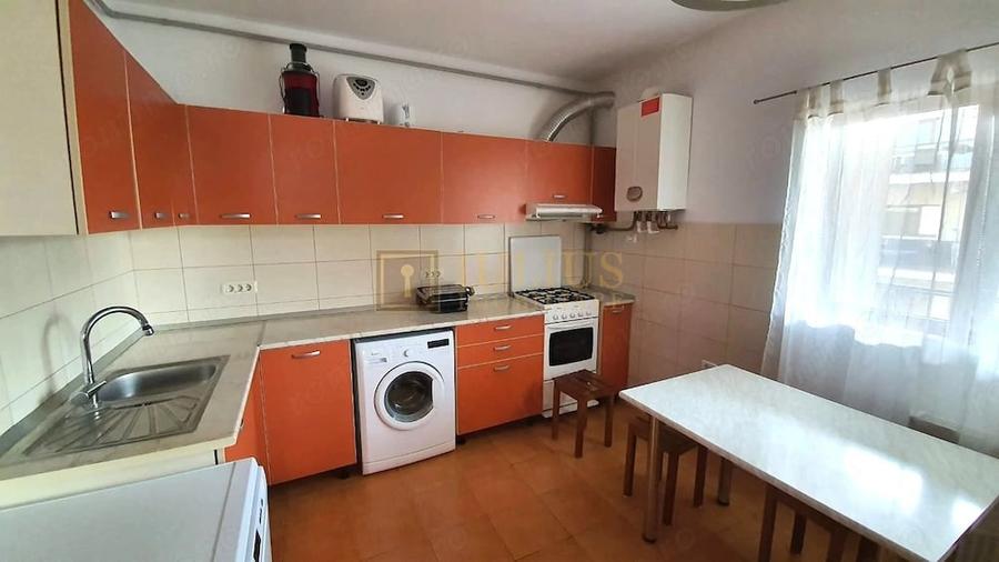 Apartament cu 3 camere decomandat în Braytim