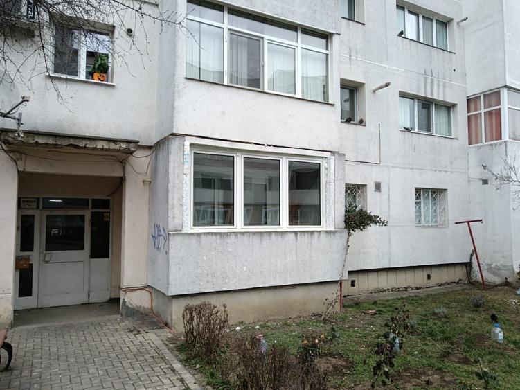 Apartament cu 2 camere decomandat în Mioriței