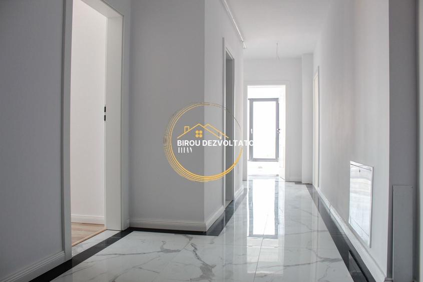 Apartament cu 4 camere decomandat în Theodor Pallady