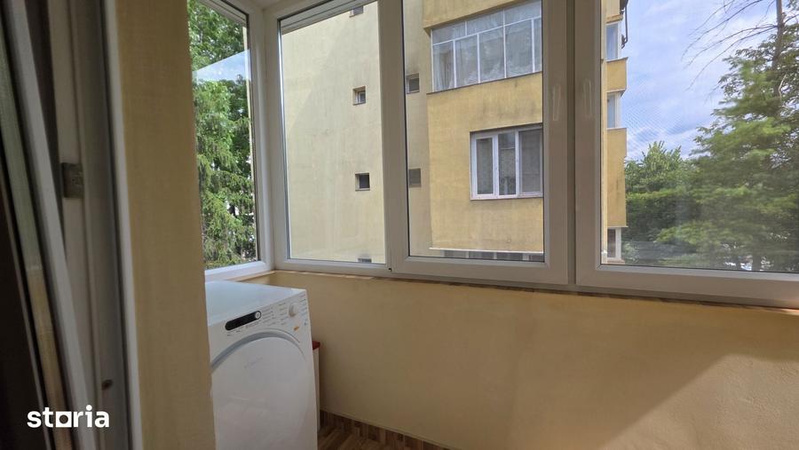 Apartament cu 3 camere decomandat în Lipovei
