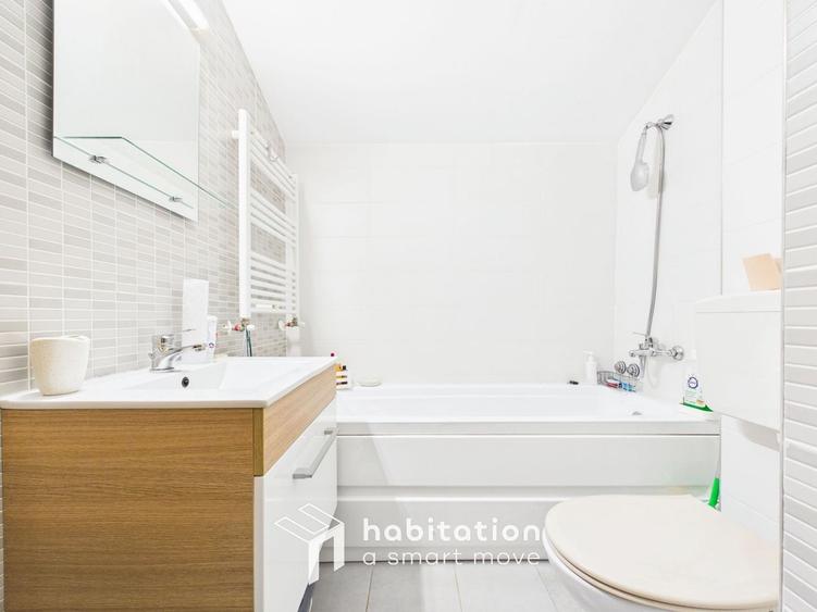 Apartament cu 4 camere decomandat, mobilat în Central