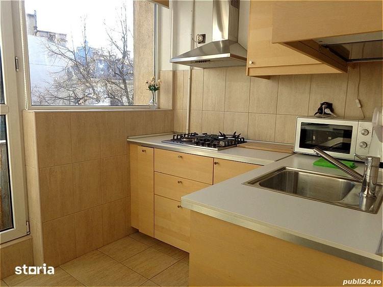 Apartament cu 3 camere decomandat în Romană