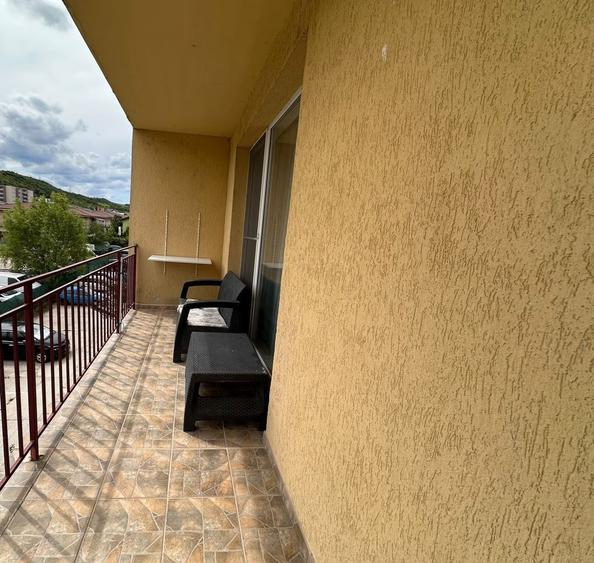 Apartament cu 2 camere decomandat în Florești