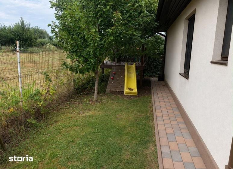 Casă cu 4 camere cu Teren 430 Mp în Miroslava