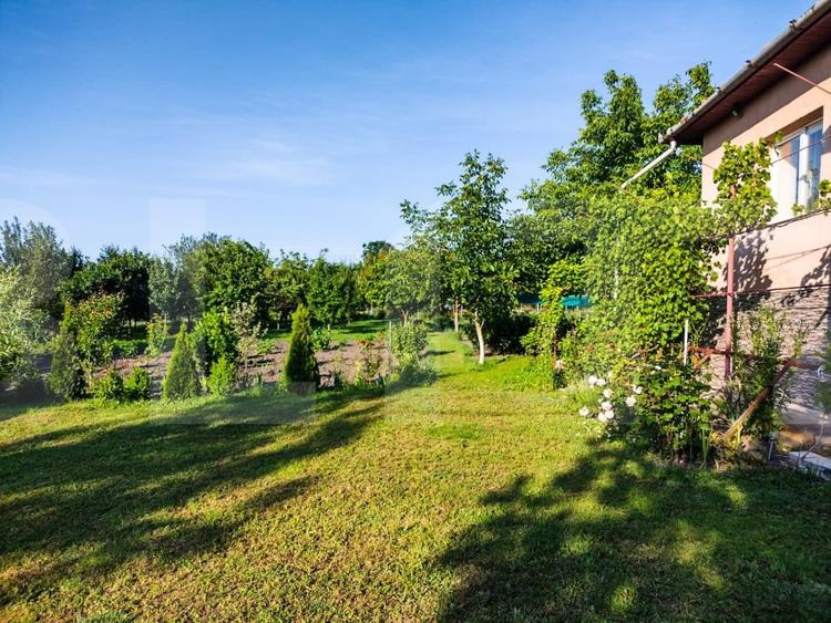 Casă individuală cu 2 camere cu Teren 2382 Mp în Aiton