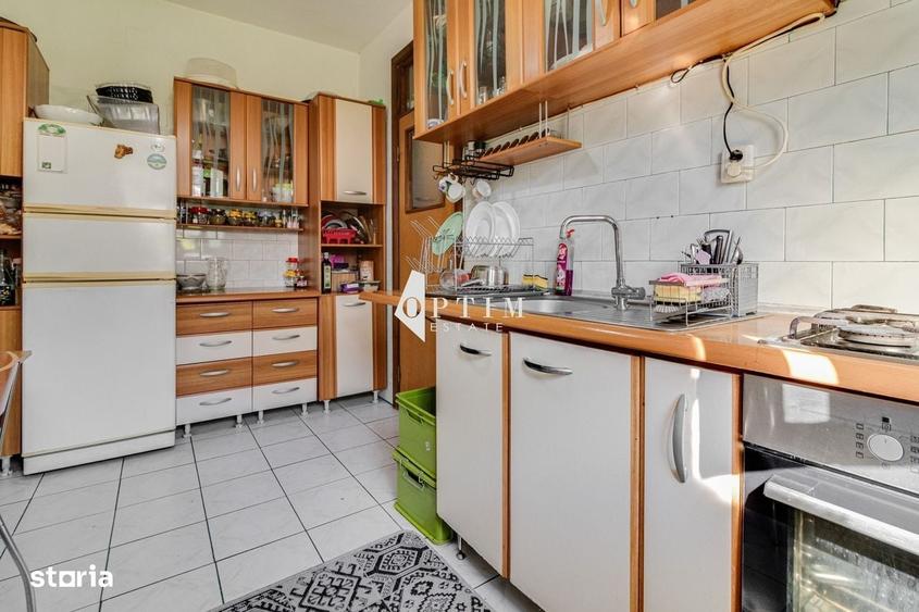 Casă cu 4 camere în 16 Februarie