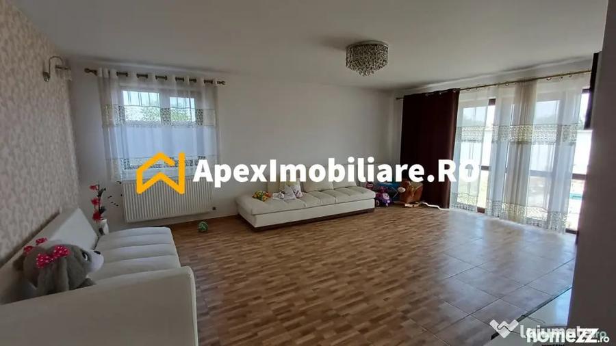 Casă cu 4 camere cu Teren 883 Mp în Varlaam