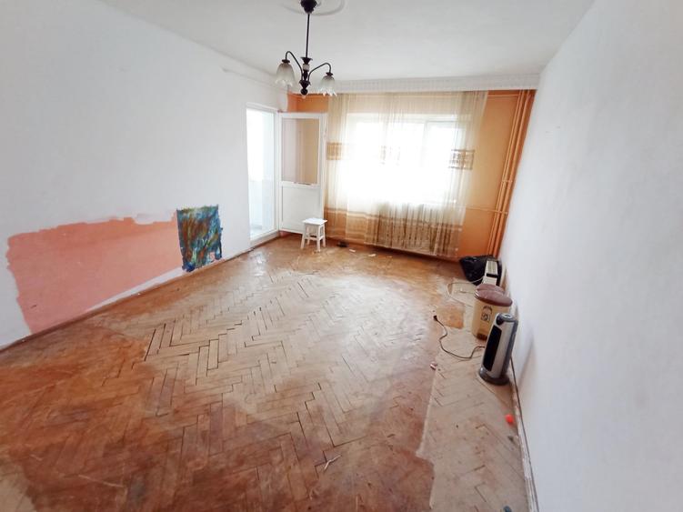 Garsonieră decomandată în Nicolina