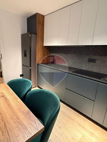 Apartament cu 3 camere decomandat, mobilat în Timpuri Noi