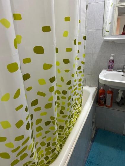 Casă individuală cu 1 camere cu Canalizare în 13 Septembrie