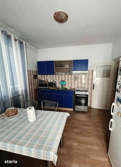 Casă cu 4 camere cu Teren 1000 Mp în Smârdan