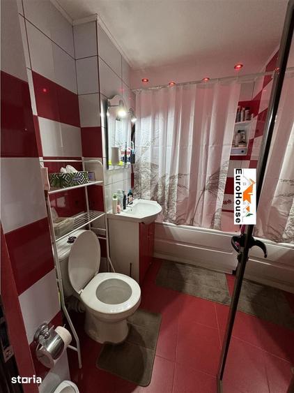 Apartament cu 2 camere în Cetate