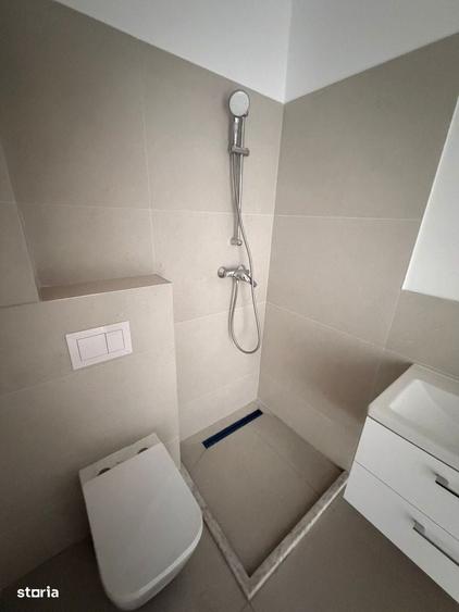 Apartament cu 3 camere decomandat în Fundeni