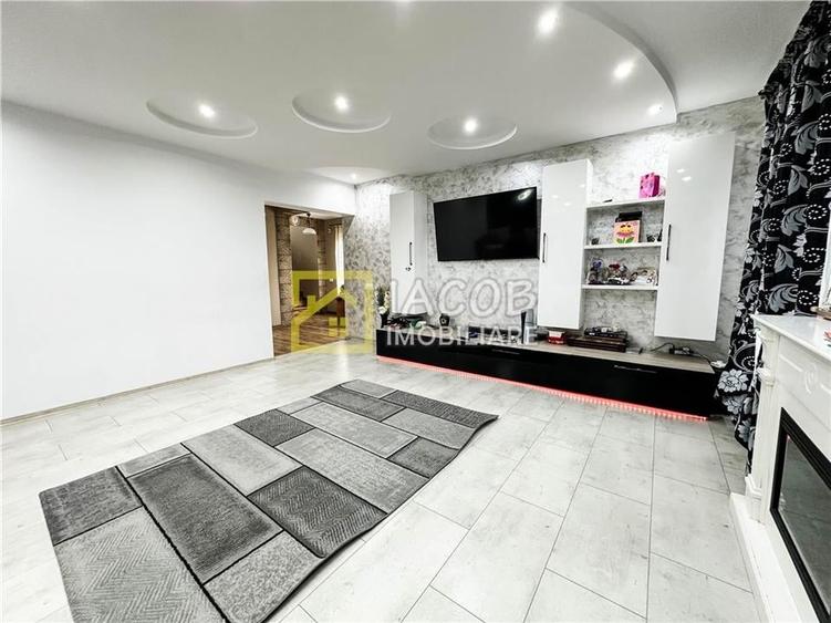 Casă individuală cu 3 camere cu Teren 300 Mp în 9 Mai