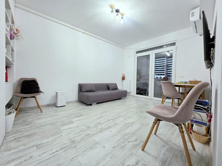 Apartament cu 2 camere în Apărătorii Patriei