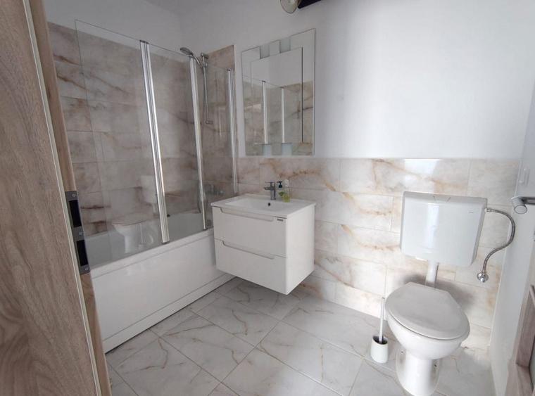 Casă individuală cu 3 camere cu Canalizare în Nord