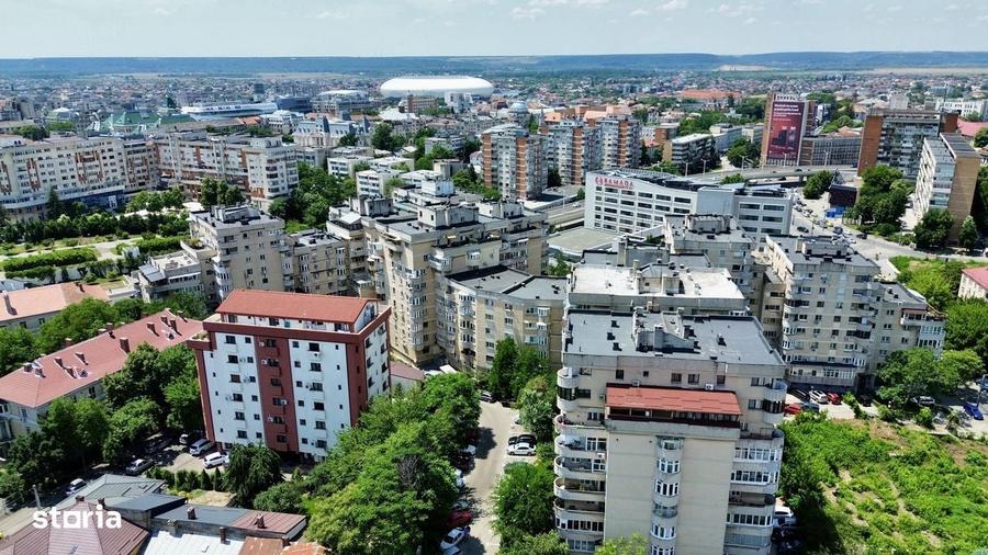 Apartament cu 4 camere decomandat în Ultracentral