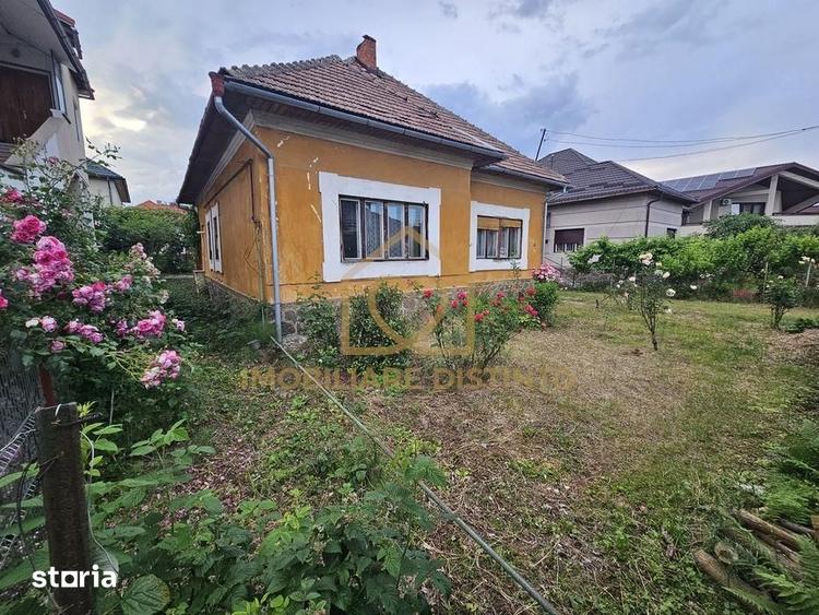 Casă cu 4 camere cu Teren 630 Mp în Valea Roșie