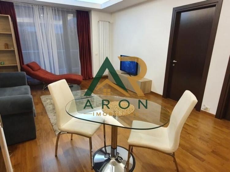 Apartament cu 2 camere semidecomandat, mobilat în Mihai Bravu