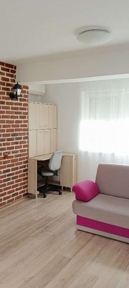 Apartament cu 2 camere nedecomandat, mobilat în Energia
