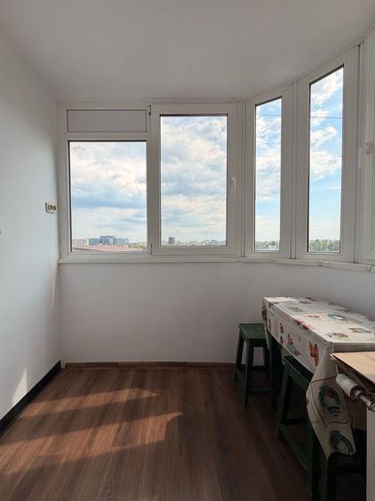 Apartament cu 3 camere în Crângași