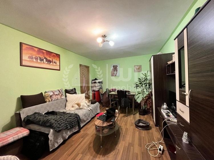 Apartament cu 3 camere decomandat, mobilat în Între Lacuri