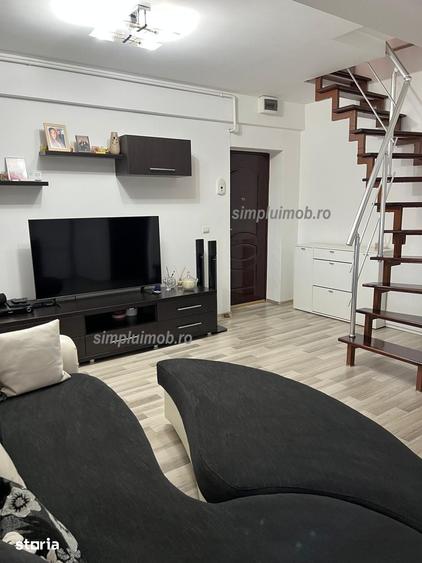 Apartament cu 3 camere semidecomandat în Colentina