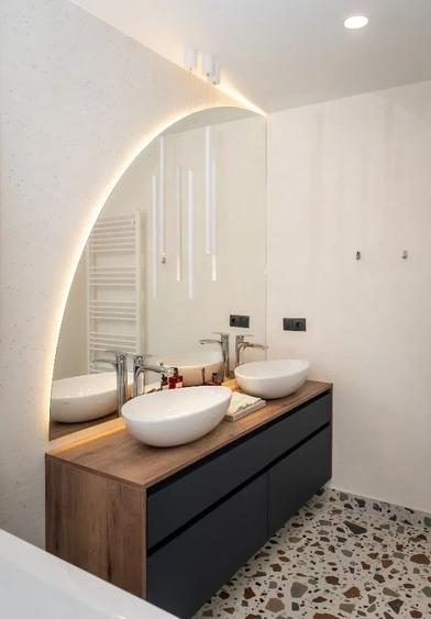 Casă individuală cu 5 camere cu Canalizare în Iris