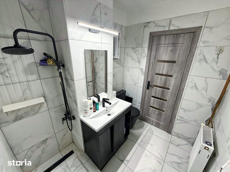 Apartament cu 3 camere decomandat în Republicii