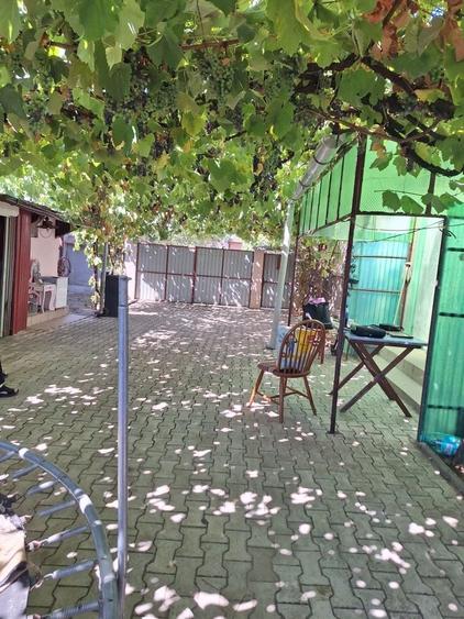 Casă cu 3 camere în Bârzești