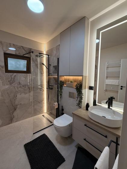 Apartament cu 3 camere decomandat în Trei Stejari
