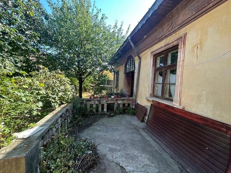Casă cu 4 camere cu Teren 2131 Mp în Bulbucata
