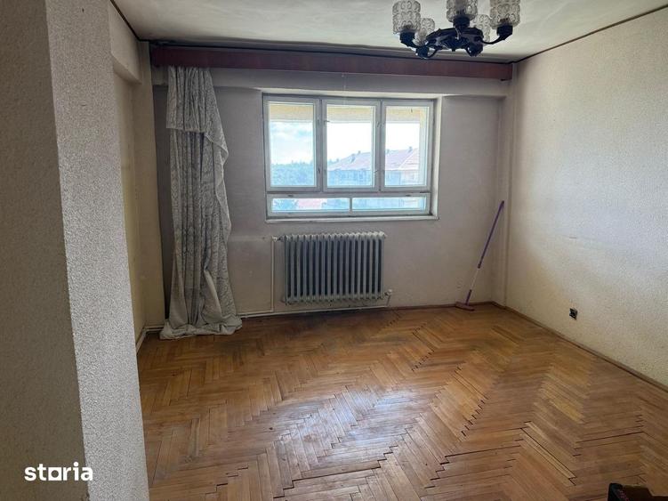 Apartament cu 2 camere semidecomandat în Central