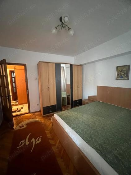 Apartament cu 3 camere decomandat în Complex Studențesc
