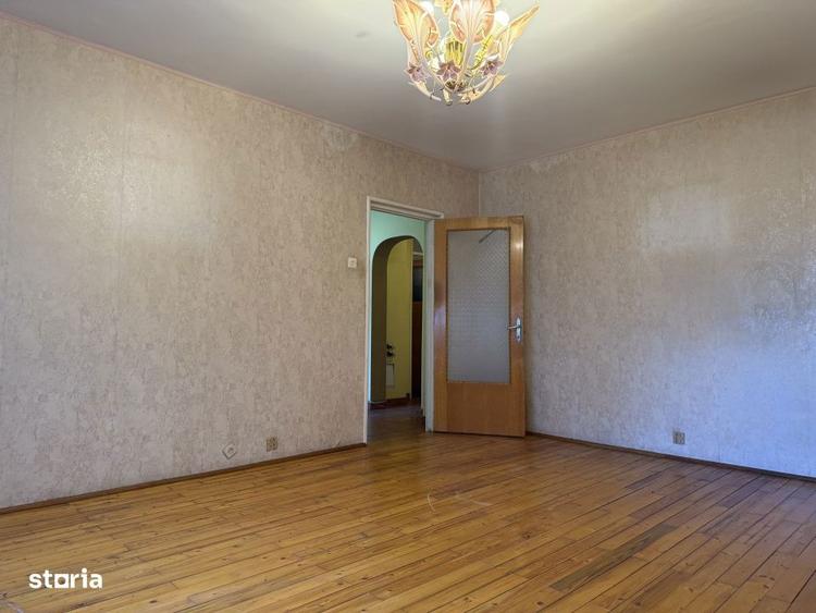 Apartament cu 3 camere în Rahova