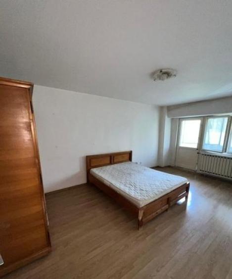 Garsonieră decomandată în Rahova