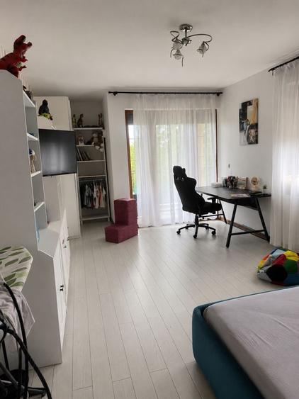 Casă cu 4 camere în Slobozia Nouă