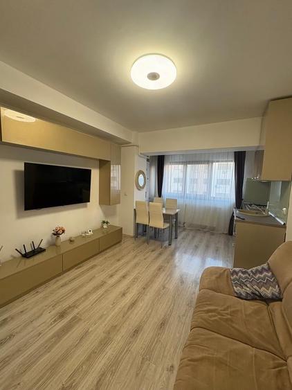 Apartament cu 2 camere în Splaiul Unirii