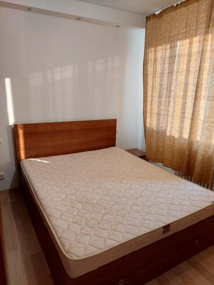 Apartament cu 2 camere semidecomandat în Gara de Nord