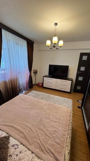 Apartament cu 3 camere decomandat în Valea Rosie