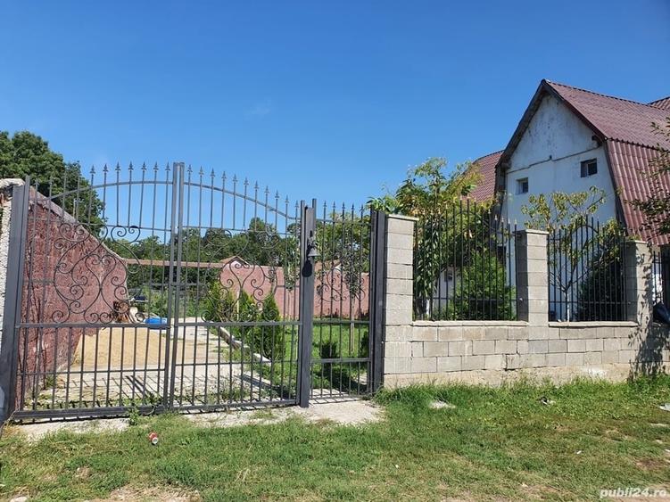 Casă cu 5 camere cu Teren 990 Mp în Sânmihaiu Român