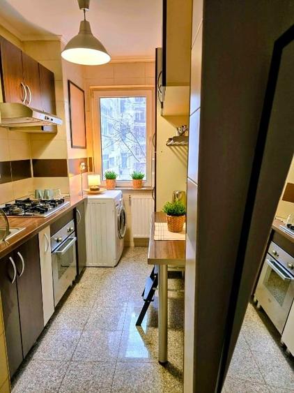 Apartament cu 2 camere semidecomandat în Cișmigiu