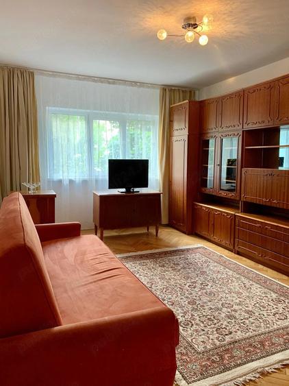 Apartament cu 2 camere decomandat, mobilat în Soarelui