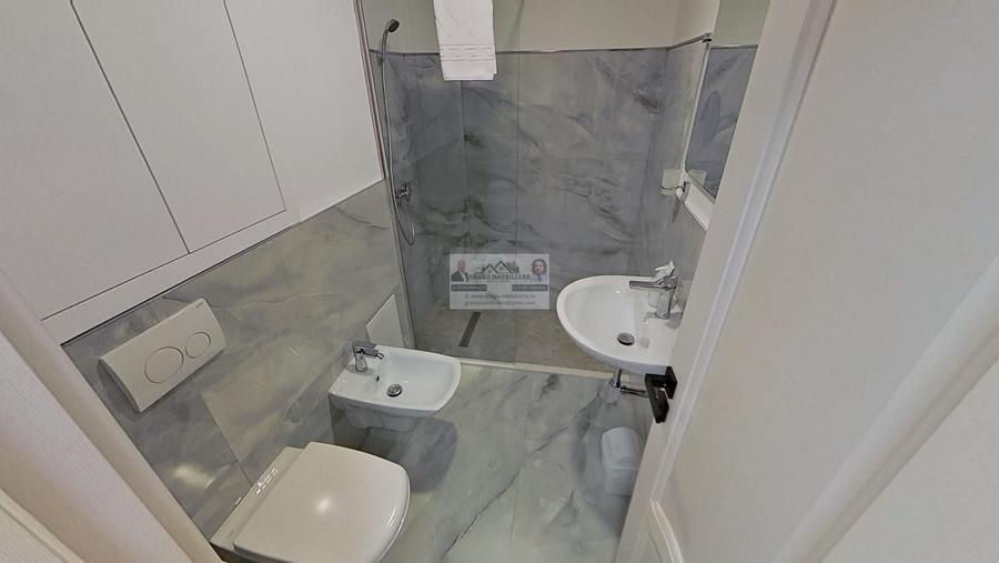 Apartament cu 2 camere semidecomandat, mobilat în Central