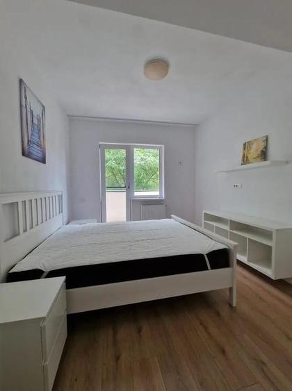 Apartament cu 2 camere, mobilat în Păcii