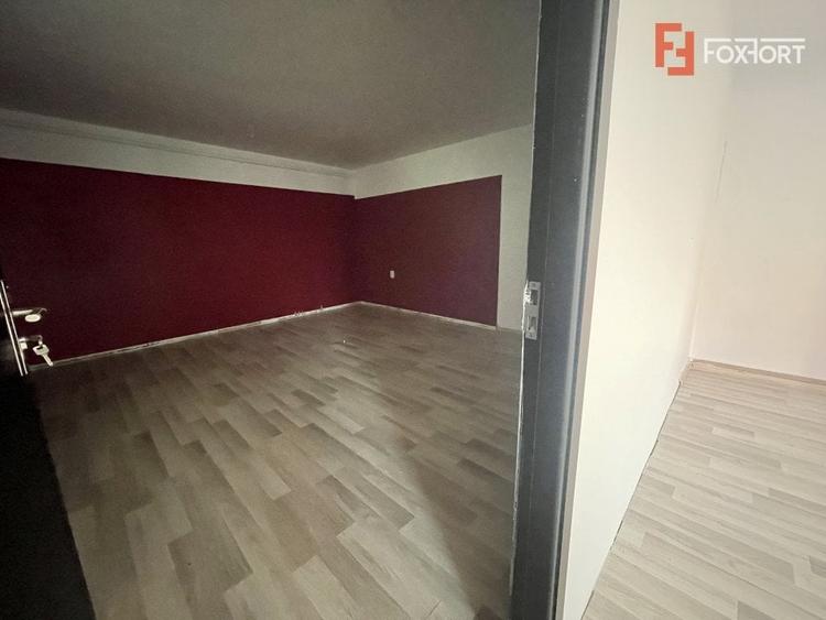 Birou, de 10 mp, în Mehala