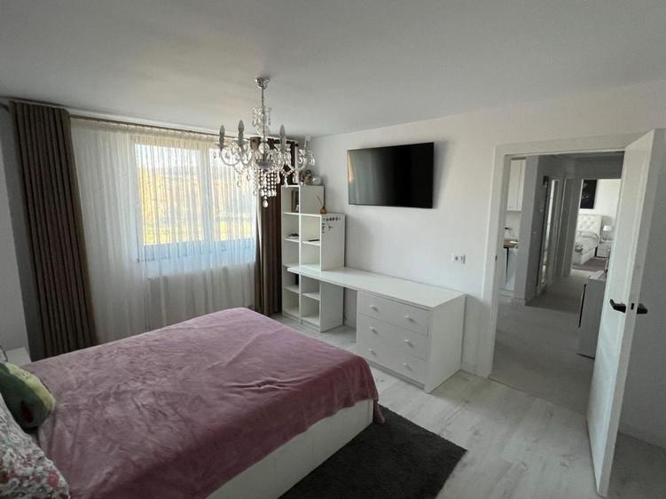 Apartament cu 2 camere decomandat în Exterior Vest