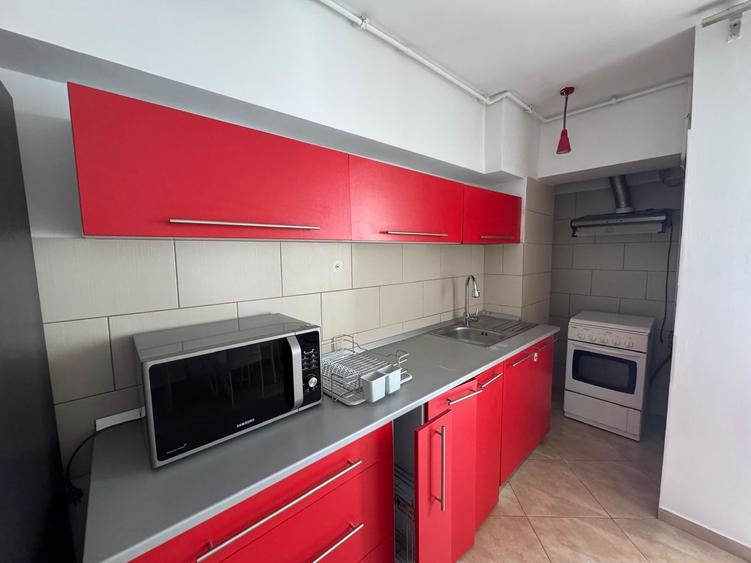 Apartament cu 4 camere decomandat în Moșilor